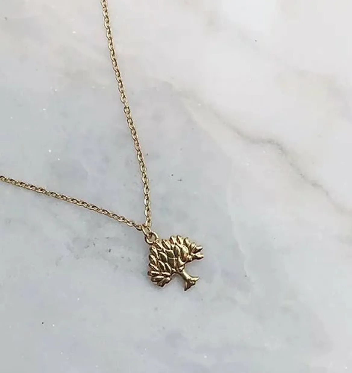 Tiny tree necklace gold