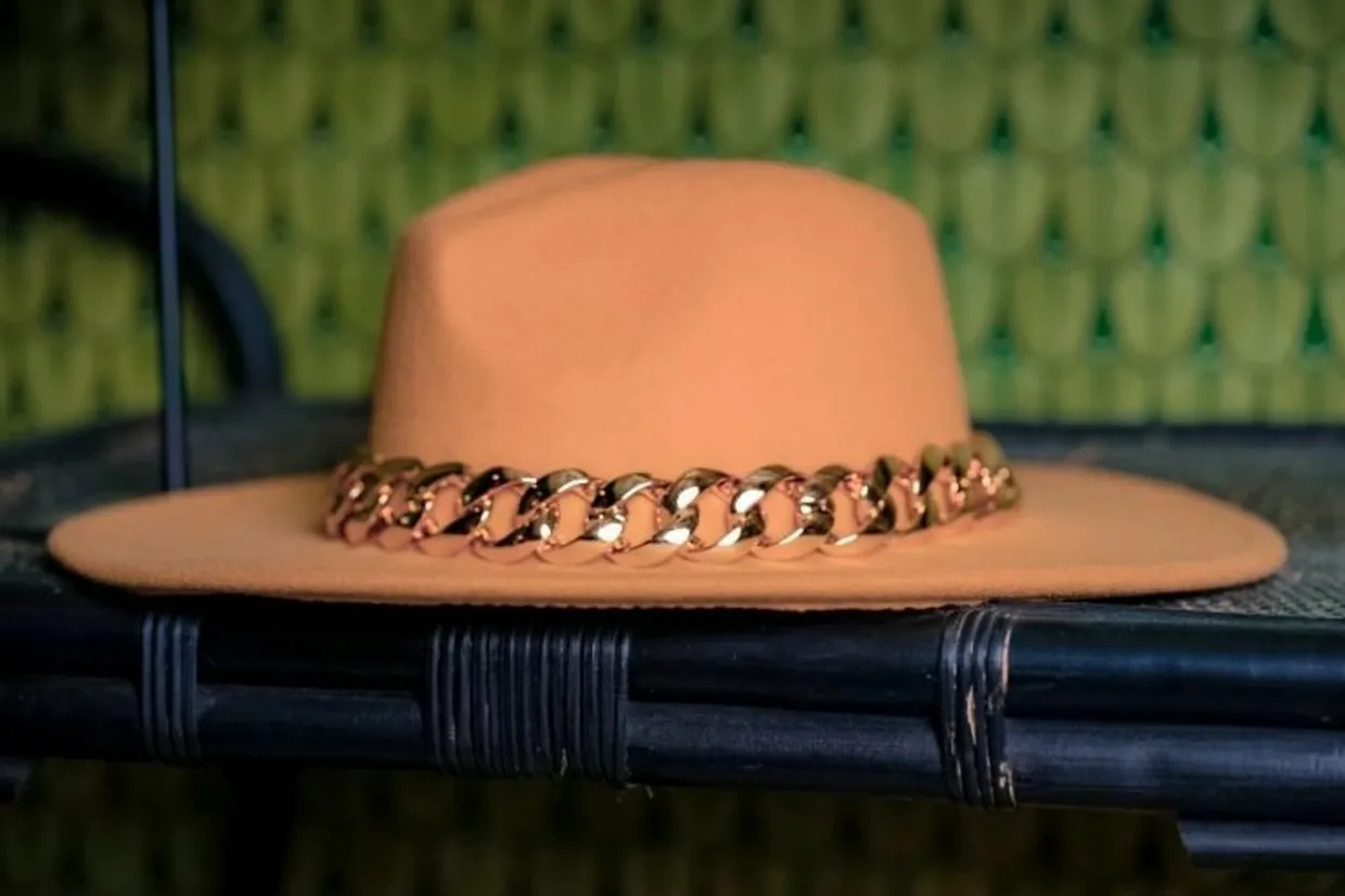 Jessica chain hat camel