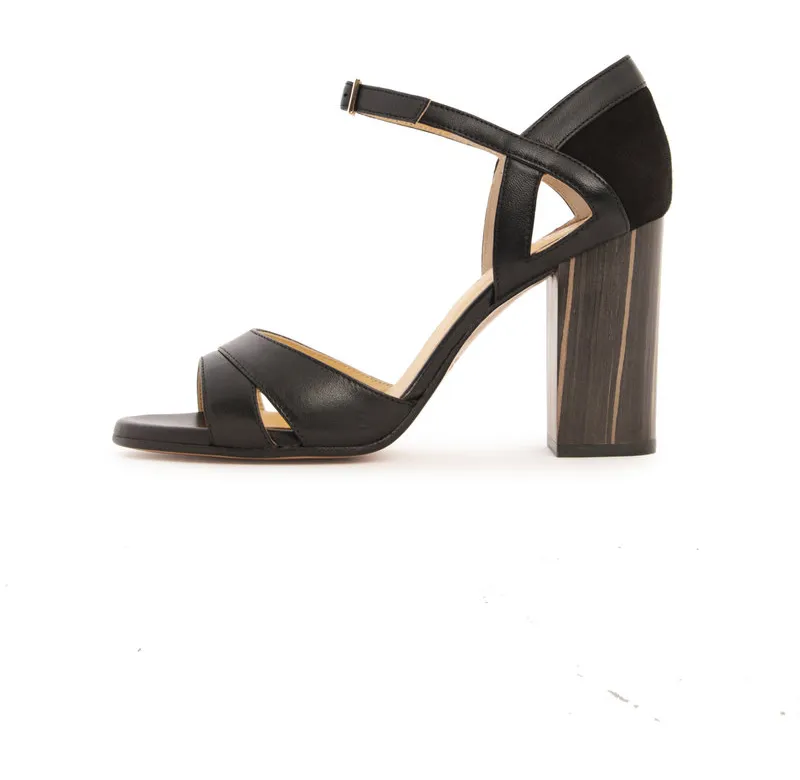 Sandaal met hak