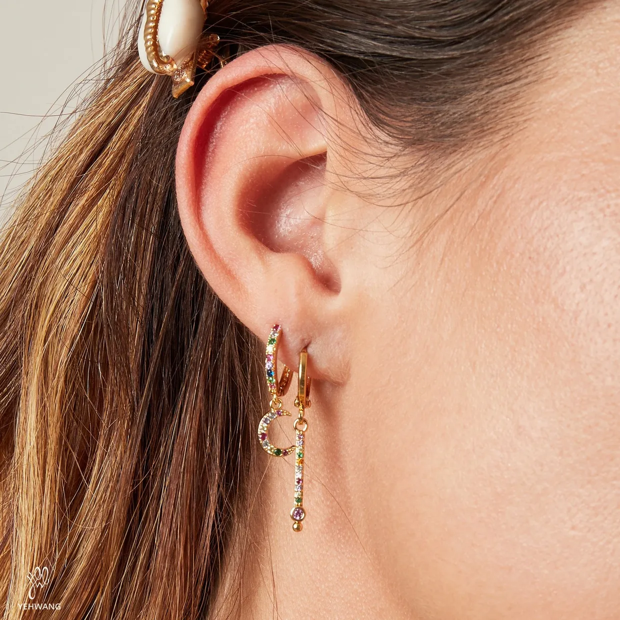 Earrings bar gold/white