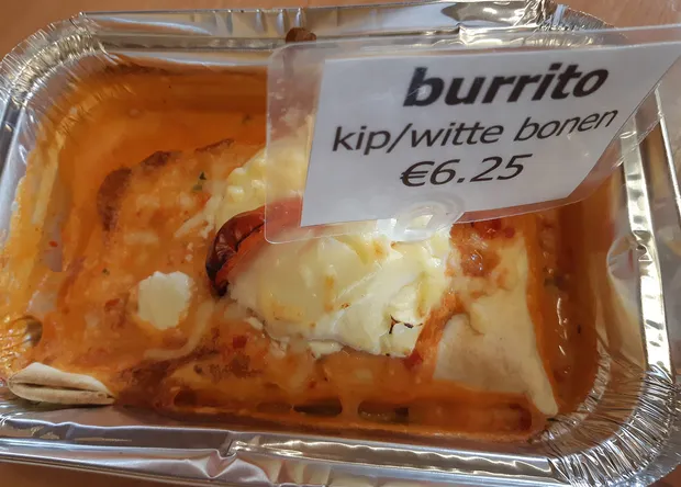 Burrito met kip/witte bonen