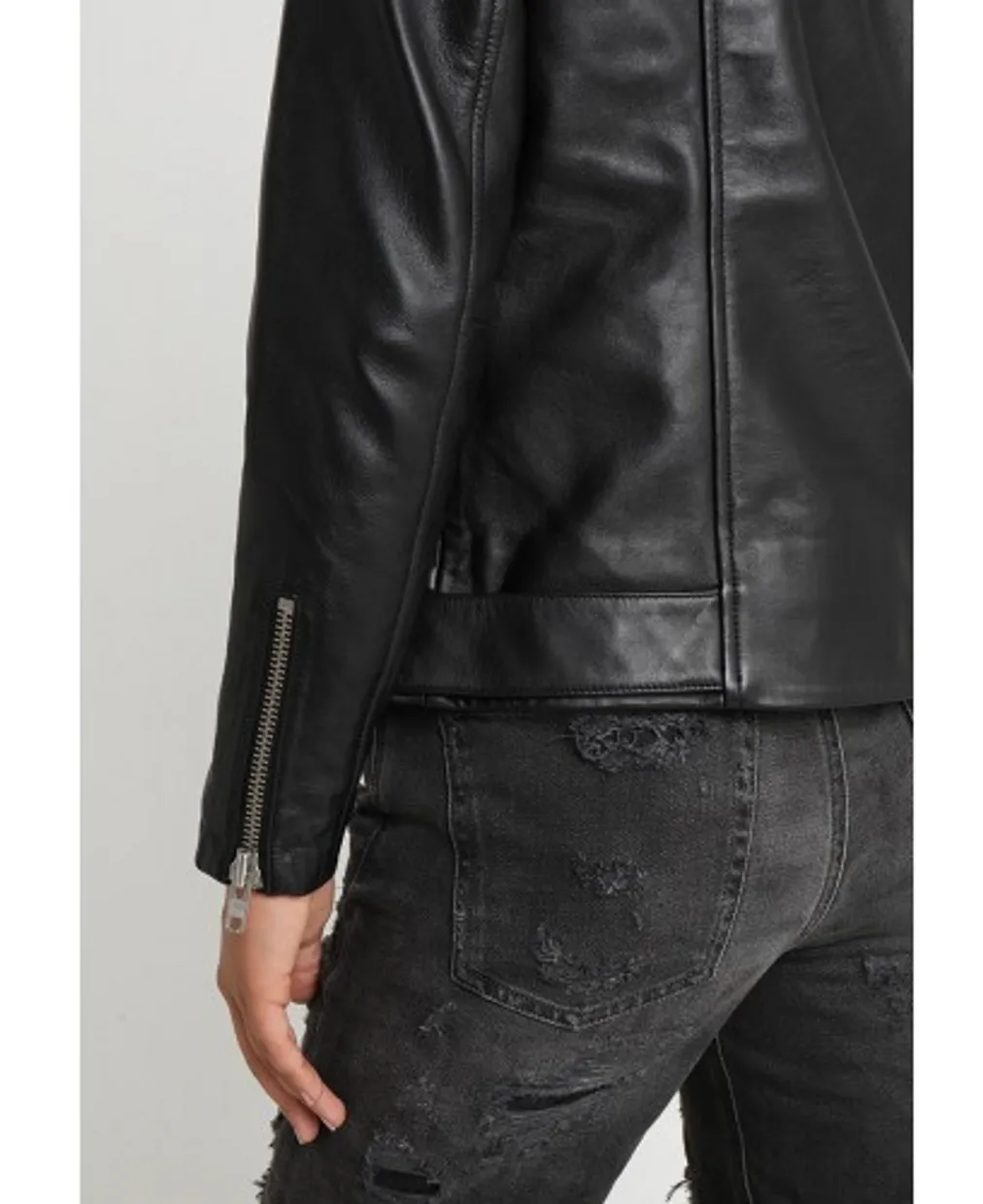 YASXenia leather jacket Black