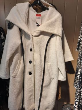 Winterjas heerlijk warm en ruim van magna