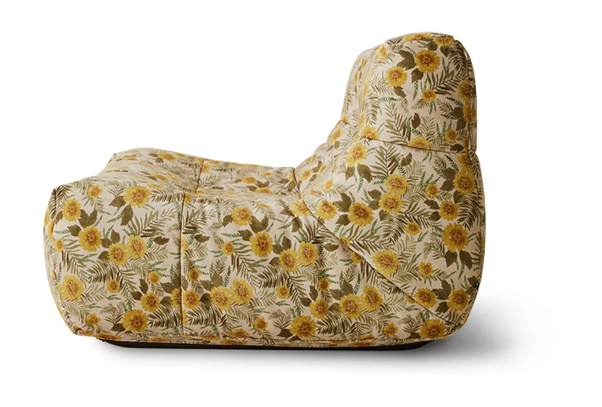 Lazy lounge chair, residence