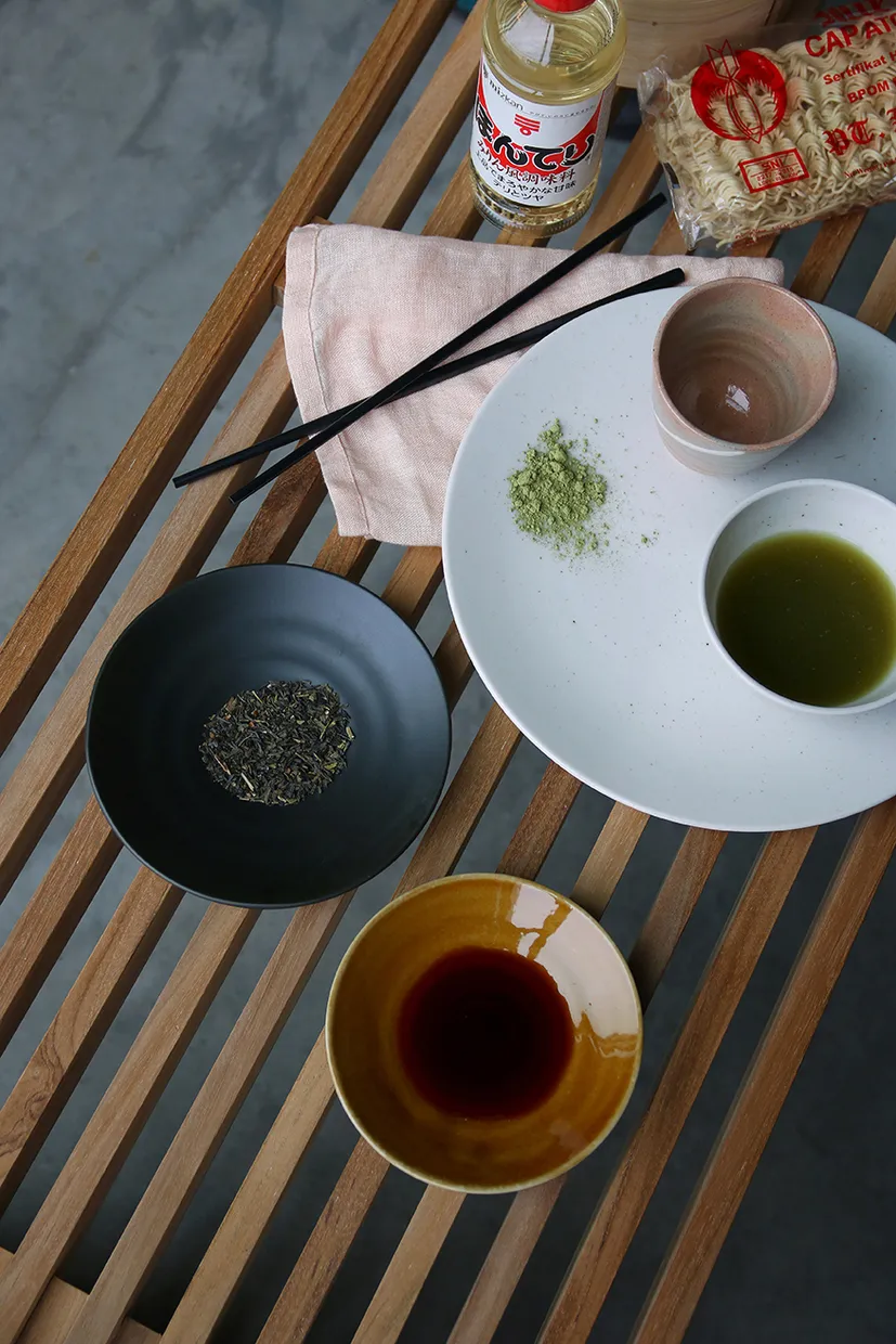 Kyoto ceramics: japanese dessert plate matt black