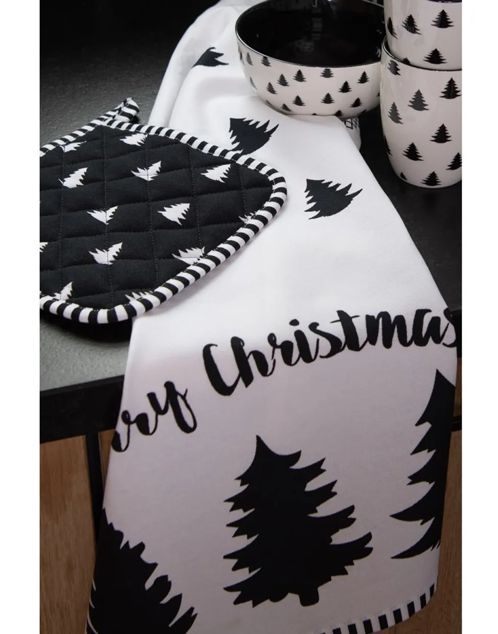 Theedoek kerst 50x70 cm - wit/zwarte kerstbomen