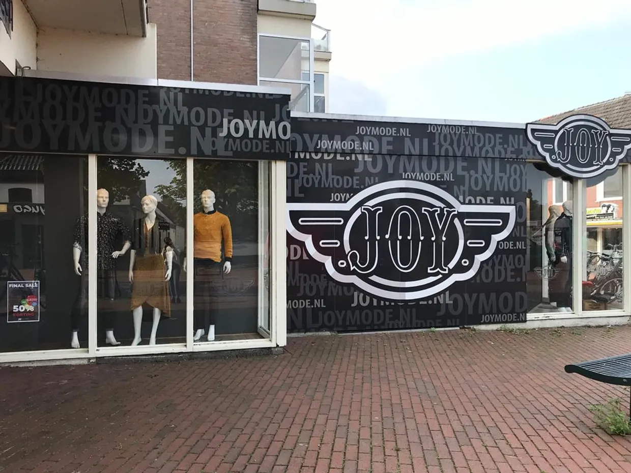 Joy House of Brands, Exterior