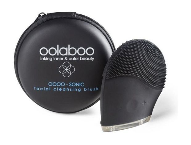 Oooo-sonic facial cleansing brush