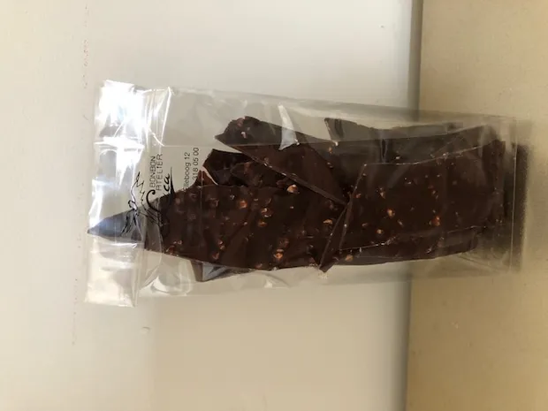Plakjes pure chocolade - Amandel en Nougat