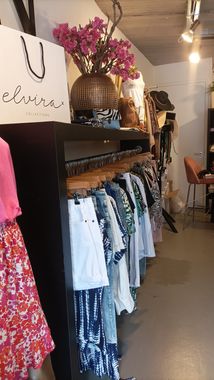 kleding van elvira bij moon fashion