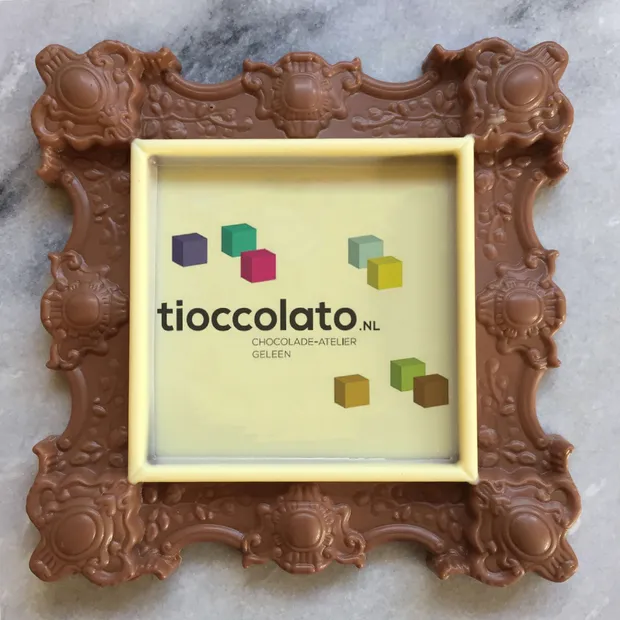 Chocolade fotolijstje met eigen logo of afbeelding.