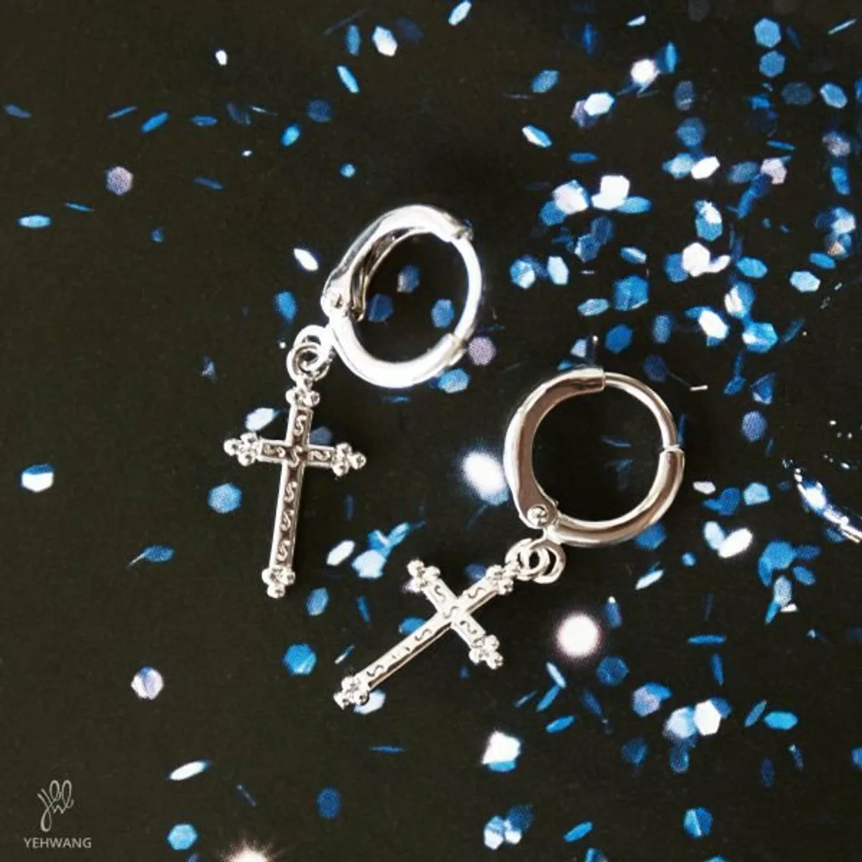Earrings classic cross silver