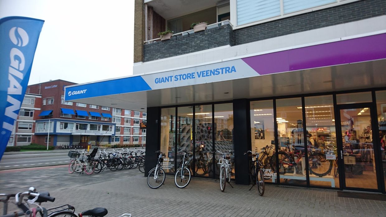 Giant Store Veenstra